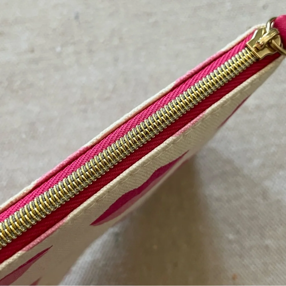 2/$20 Estee Lauder Women’s Lip Print Zip Top Pouch